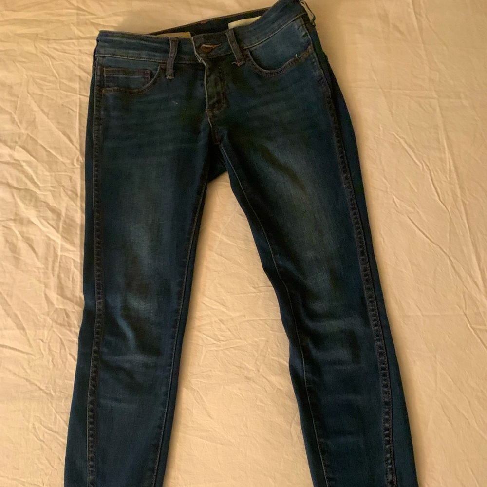 Pilcro by Anthropologie size 26 fits a 4 US skinny jeans